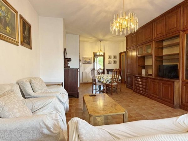 appartamento in affitto a Carrara in zona Marina di Carrara
