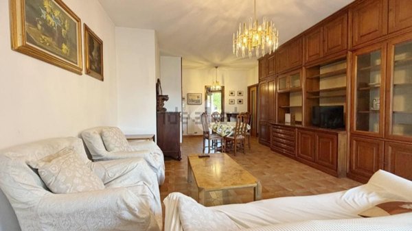 appartamento in affitto a Carrara in zona Marina di Carrara