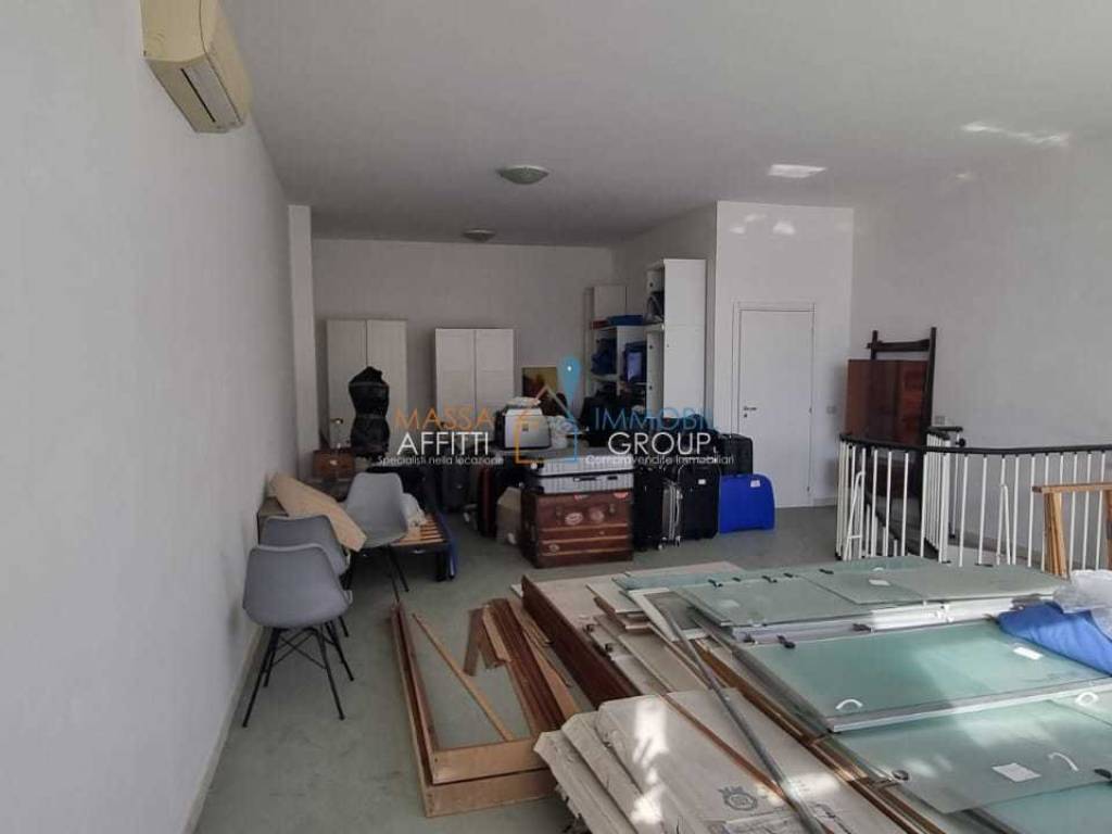 ufficio in affitto a Carrara in zona Avenza