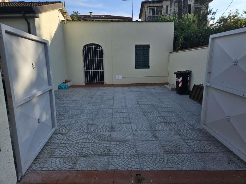 casa semindipendente in affitto a Carrara in zona Marina di Carrara