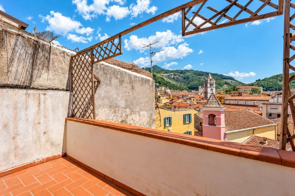 appartamento in affitto a Carrara in zona Centro Città