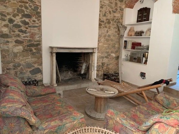 casa indipendente in affitto a Carrara in zona Bonascola