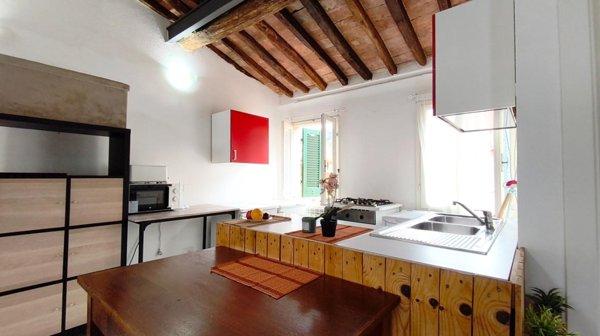 appartamento in affitto a Carrara in zona Centro Città