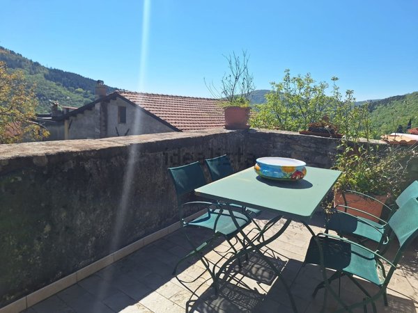 pentavano in affitto a Fivizzano in zona Turano