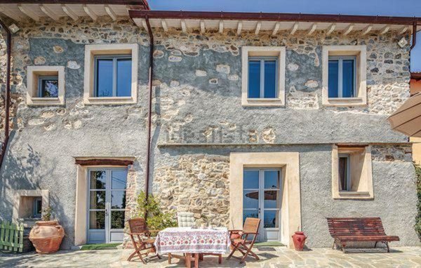 casa indipendente in affitto a Fosdinovo