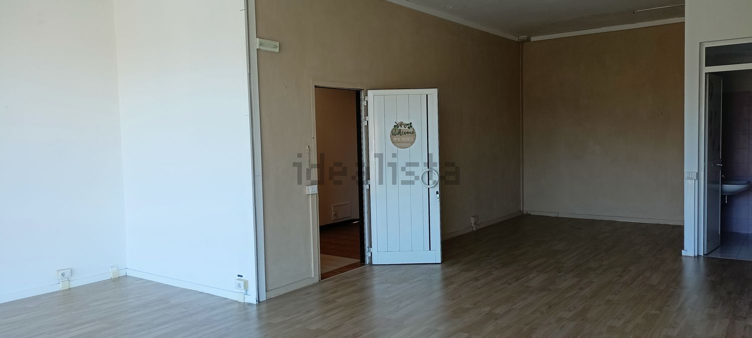 ufficio in affitto a Fosdinovo in zona Caniparola