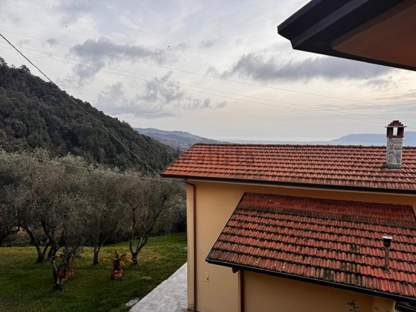 appartamento in affitto a Fosdinovo in zona Canepari