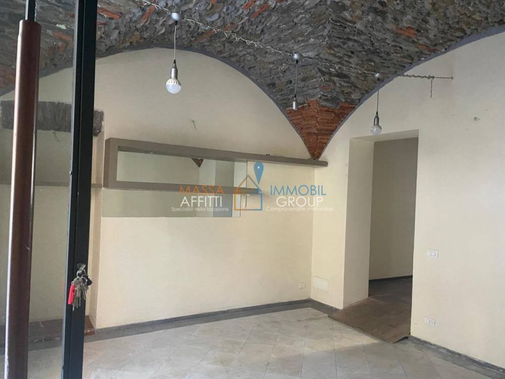 locale di sgombero in affitto a Massa in zona Centro Storico