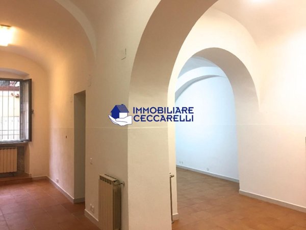 ufficio in affitto a Massa