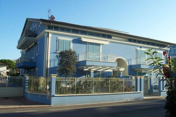 appartamento in affitto a Massa in zona Marina dei Ronchi