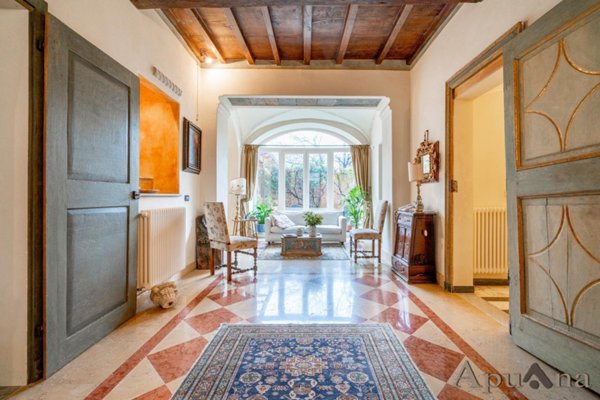 appartamento in affitto a Massa in zona Centro Storico