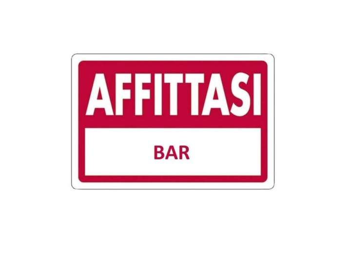 negozio in affitto a Massa in zona Marina di Massa