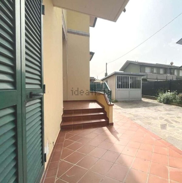 appartamento in affitto a Massa in zona Marina di Massa