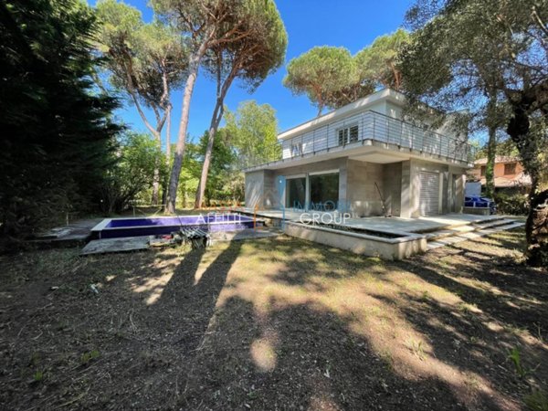 casa indipendente in affitto a Massa in zona Poveromo