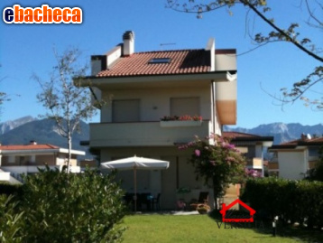 casa indipendente in affitto a Massa