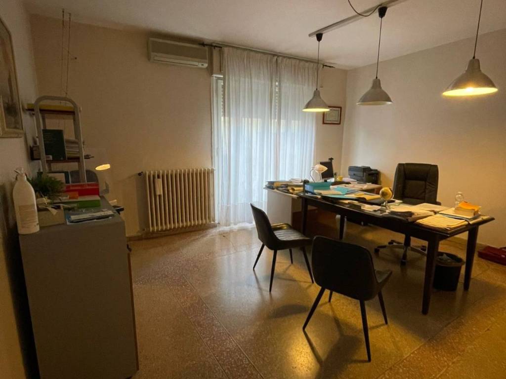 ufficio in affitto a Massa in zona Centro Storico