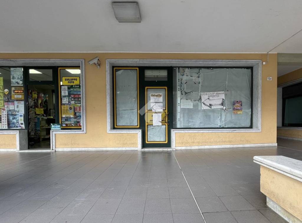negozio in affitto a Massa in zona Centro Storico