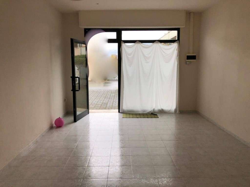negozio in affitto a Massa