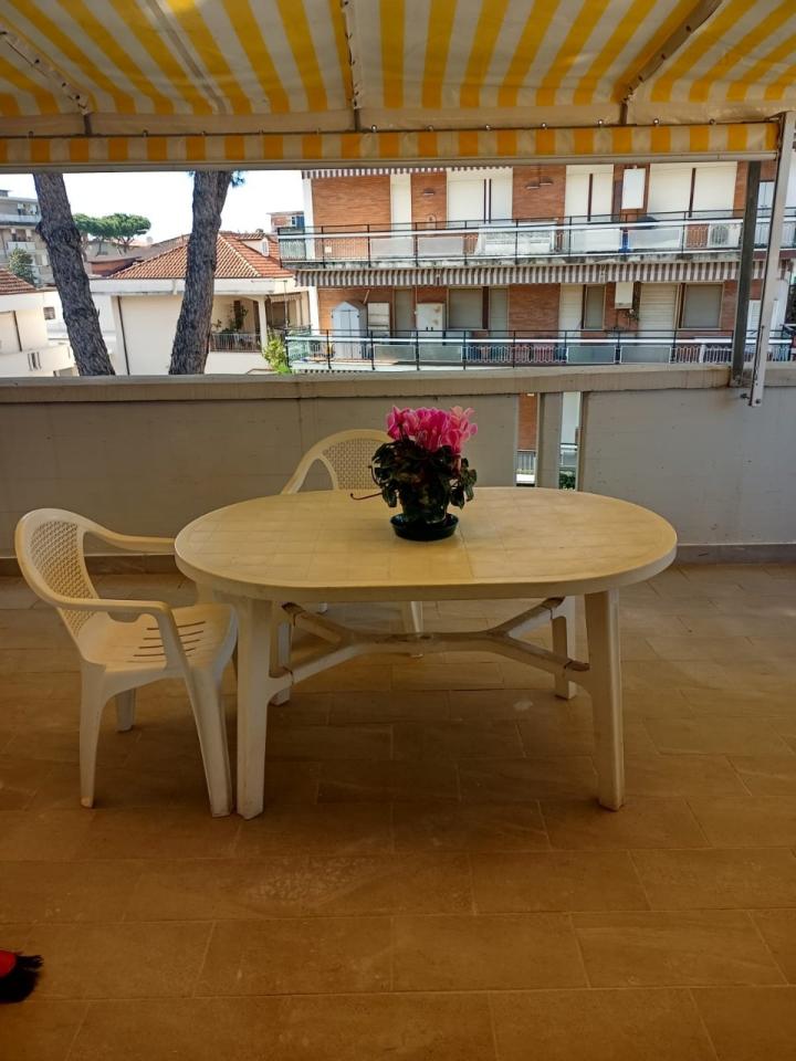 appartamento in affitto a Massa in zona Marina di Massa