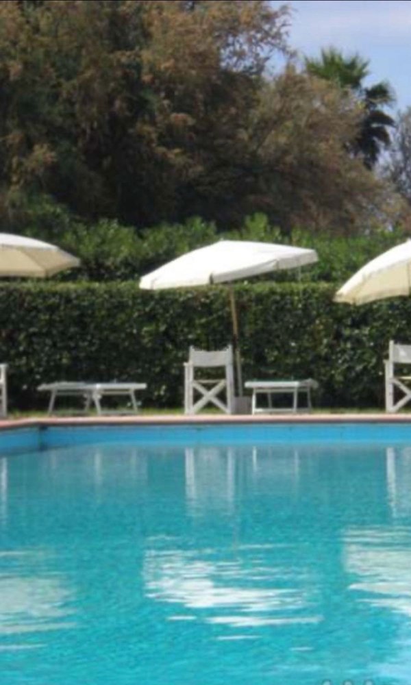 appartamento in affitto a Massa in zona Marina di Massa