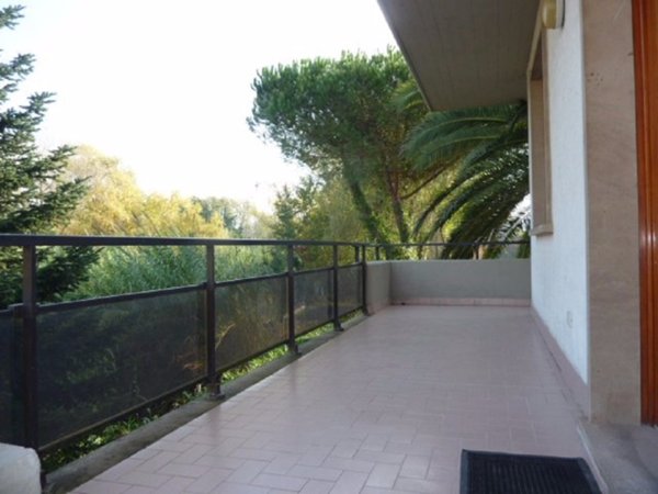 appartamento in affitto a Massa in zona Marina di Massa