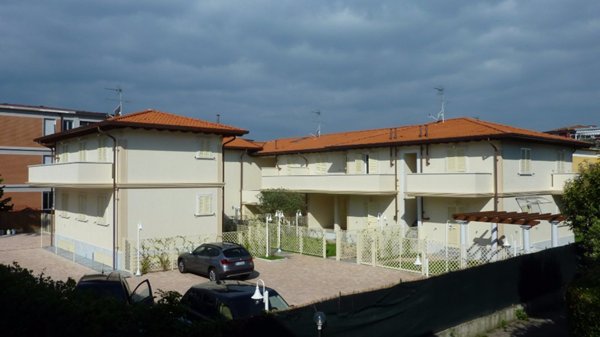 appartamento in affitto a Massa in zona Marina di Massa