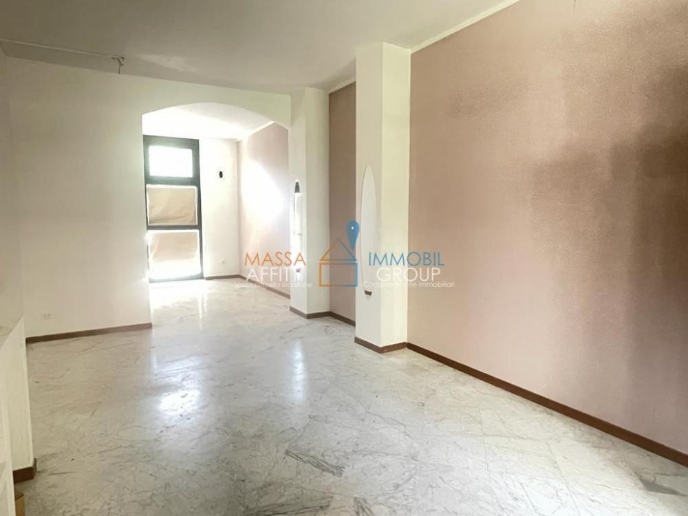 capannone in affitto a Massa in zona Centro Storico