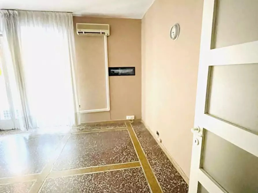 ufficio in affitto a Massa