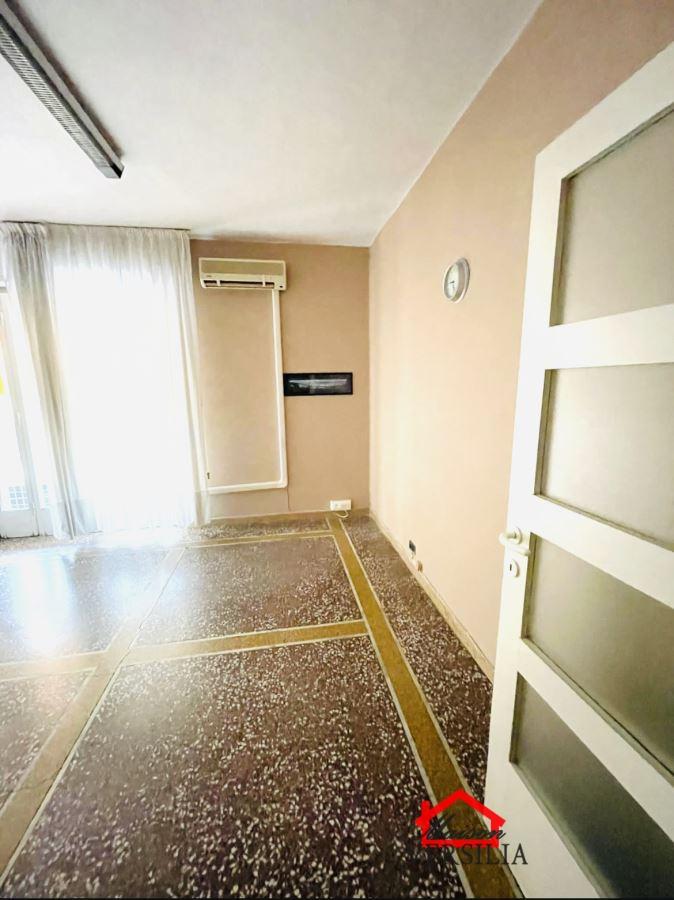 appartamento in affitto a Massa