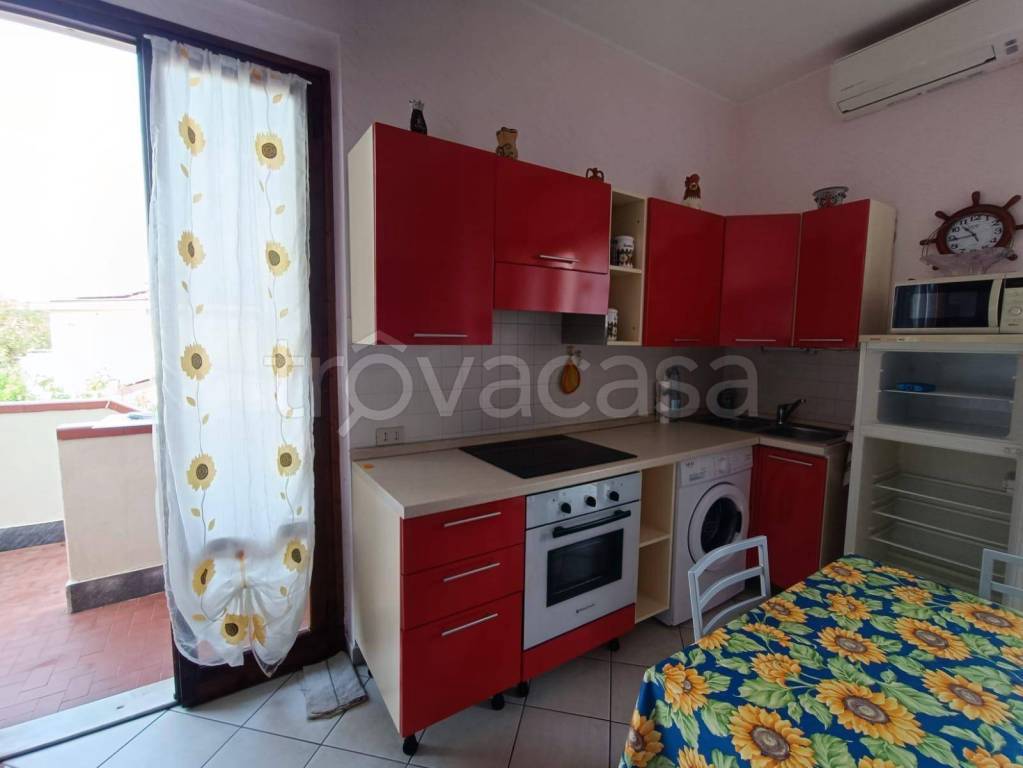 appartamento in affitto a Massa in zona Marina di Massa