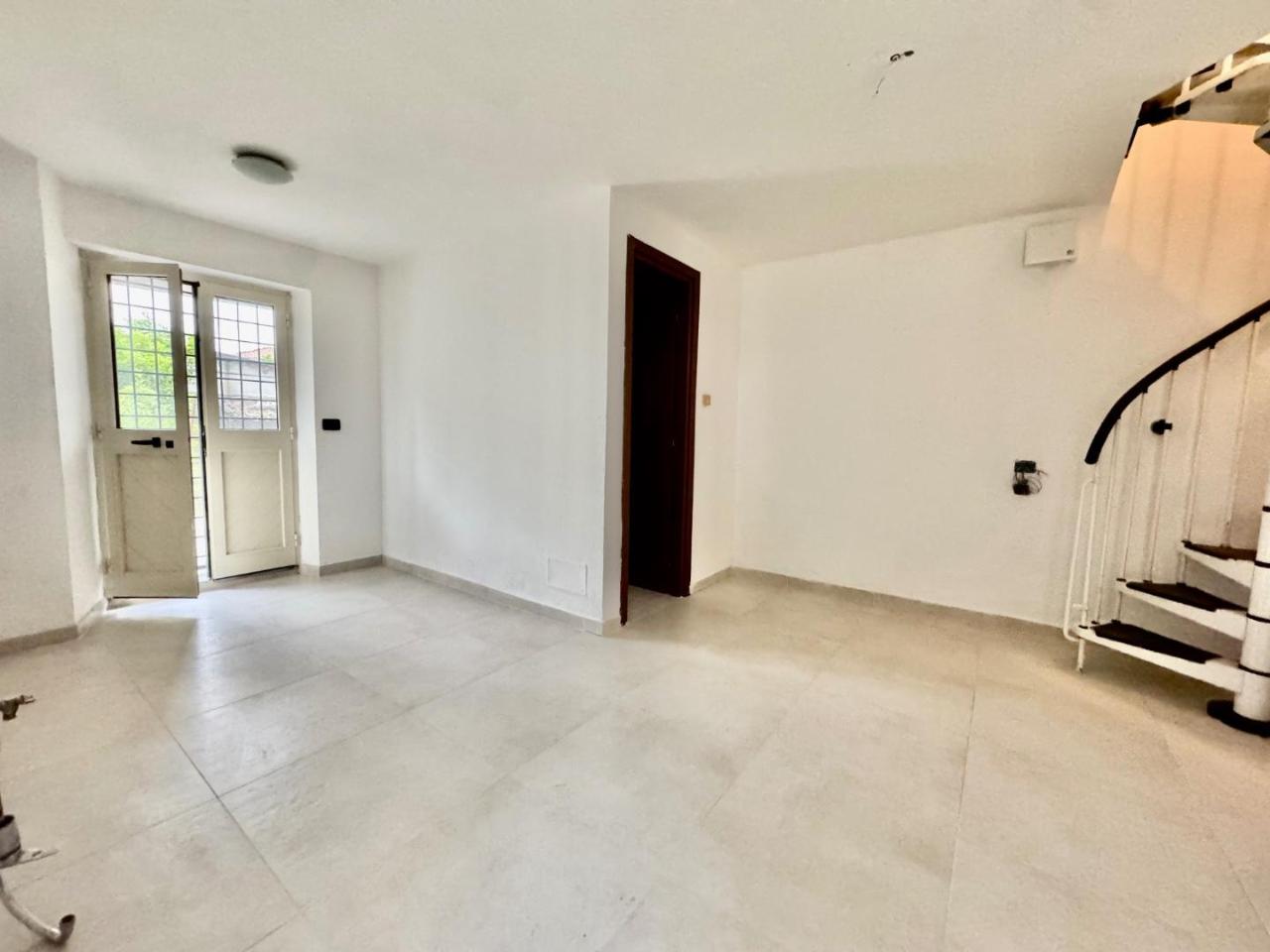 casa indipendente in affitto a Massa in zona Castagnola