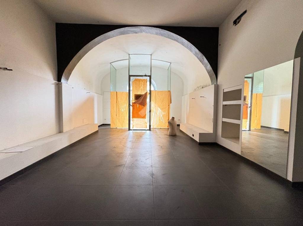 negozio in affitto a Massa in zona Centro Storico