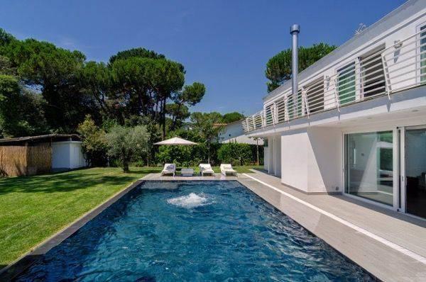 casa indipendente in affitto a Massa in zona Poveromo