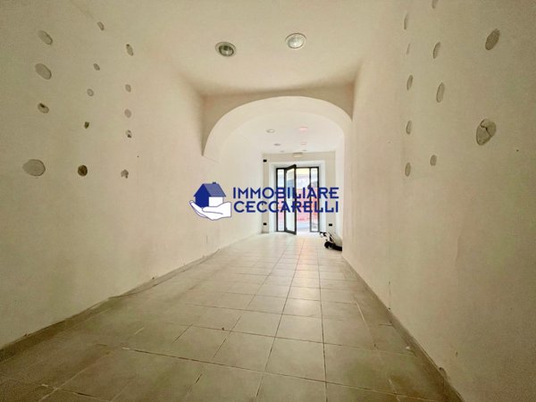 locale commerciale in affitto a Massa in zona Centro Storico