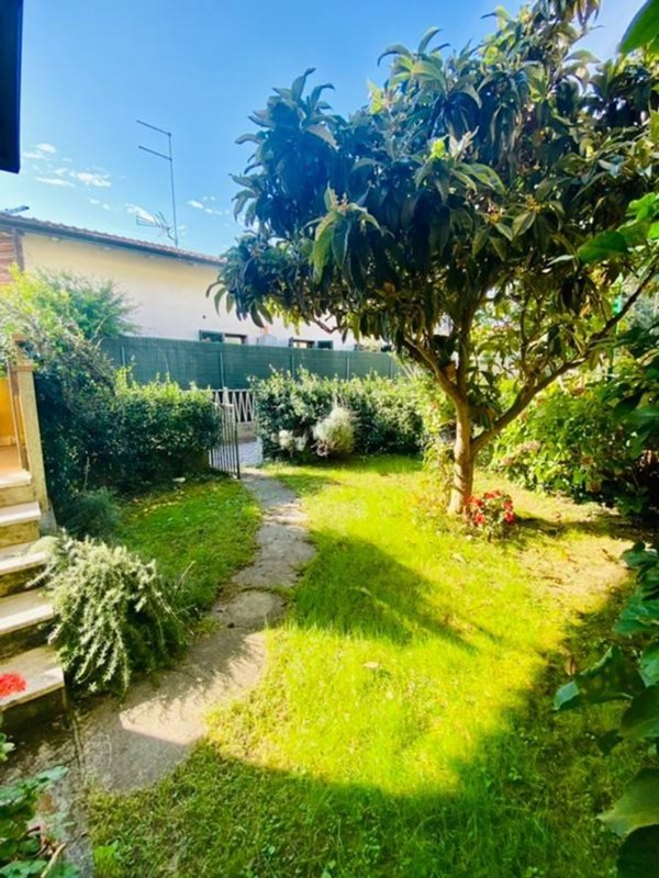 appartamento in affitto a Massa in zona Marina di Massa