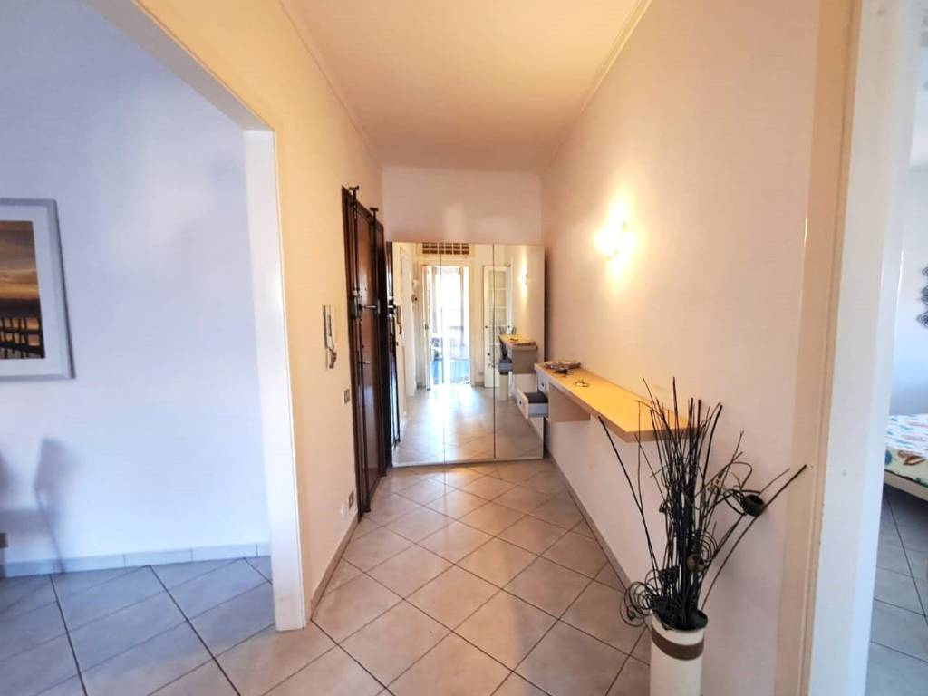 appartamento in affitto a Massa in zona Marina di Massa