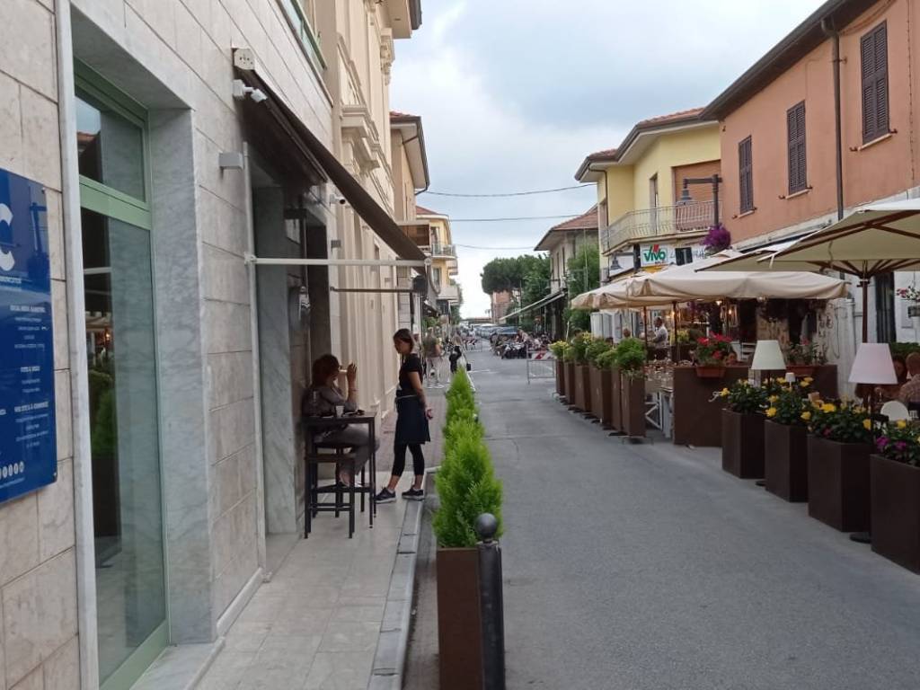 appartamento in affitto a Massa in zona Marina di Massa