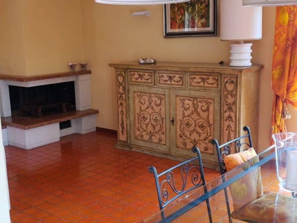 appartamento in affitto a Massa in zona Marina di Massa