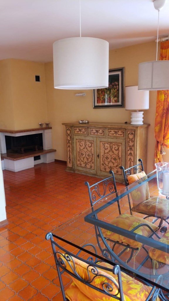 appartamento in affitto a Massa in zona Marina di Massa