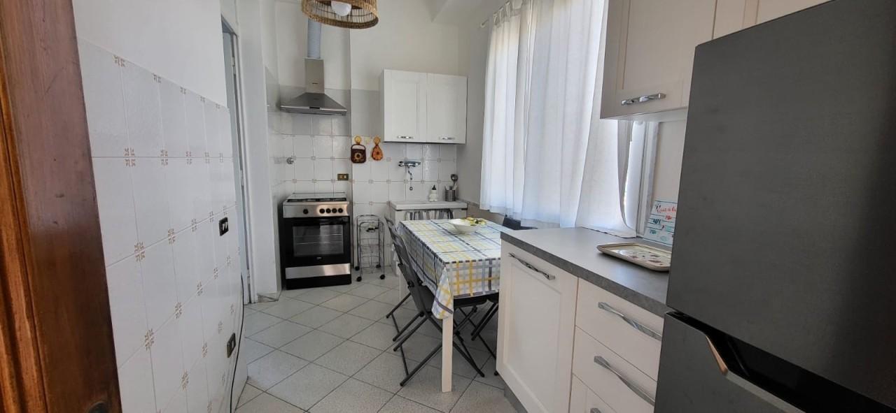 appartamento in affitto a Massa in zona Poveromo