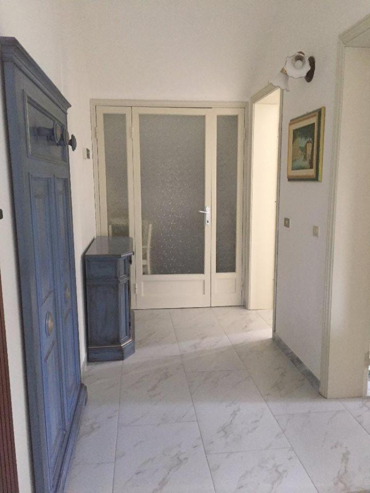 casa semindipendente in affitto a Massa in zona Marina dei Ronchi