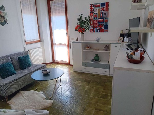 appartamento in affitto a Massa in zona Marina dei Ronchi