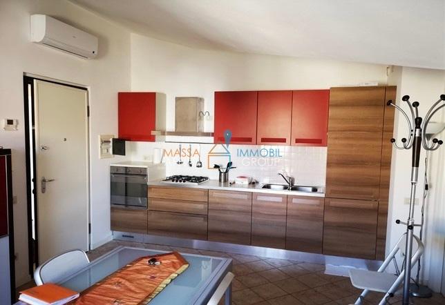 appartamento in affitto a Massa in zona Marina di Massa