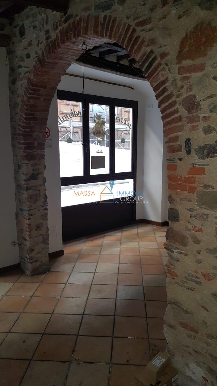 locale commerciale in affitto a Massa in zona Centro Storico