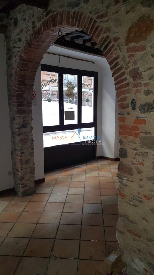 locale commerciale in affitto a Massa in zona Centro Storico
