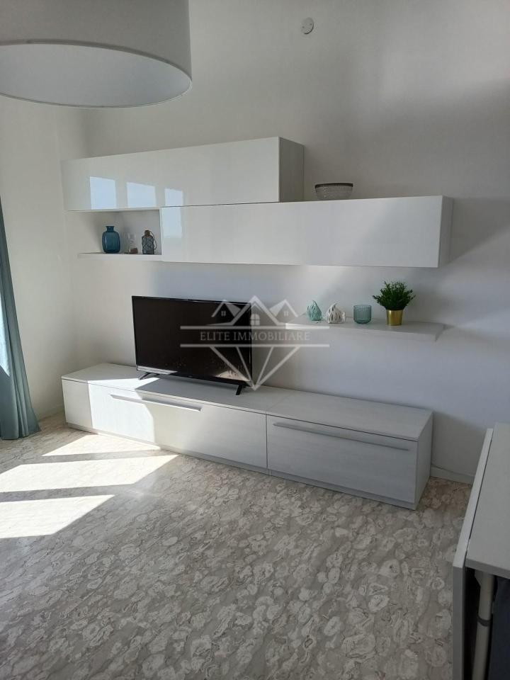 appartamento in affitto a Massa in zona Marina di Massa