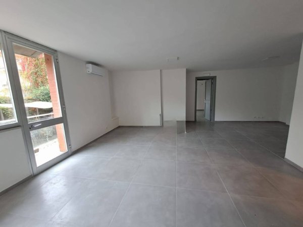 appartamento in affitto a Massa in zona Marina di Massa