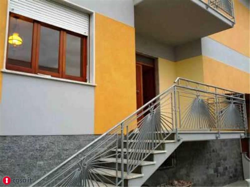 casa indipendente in affitto a Massa in zona Marina di Massa