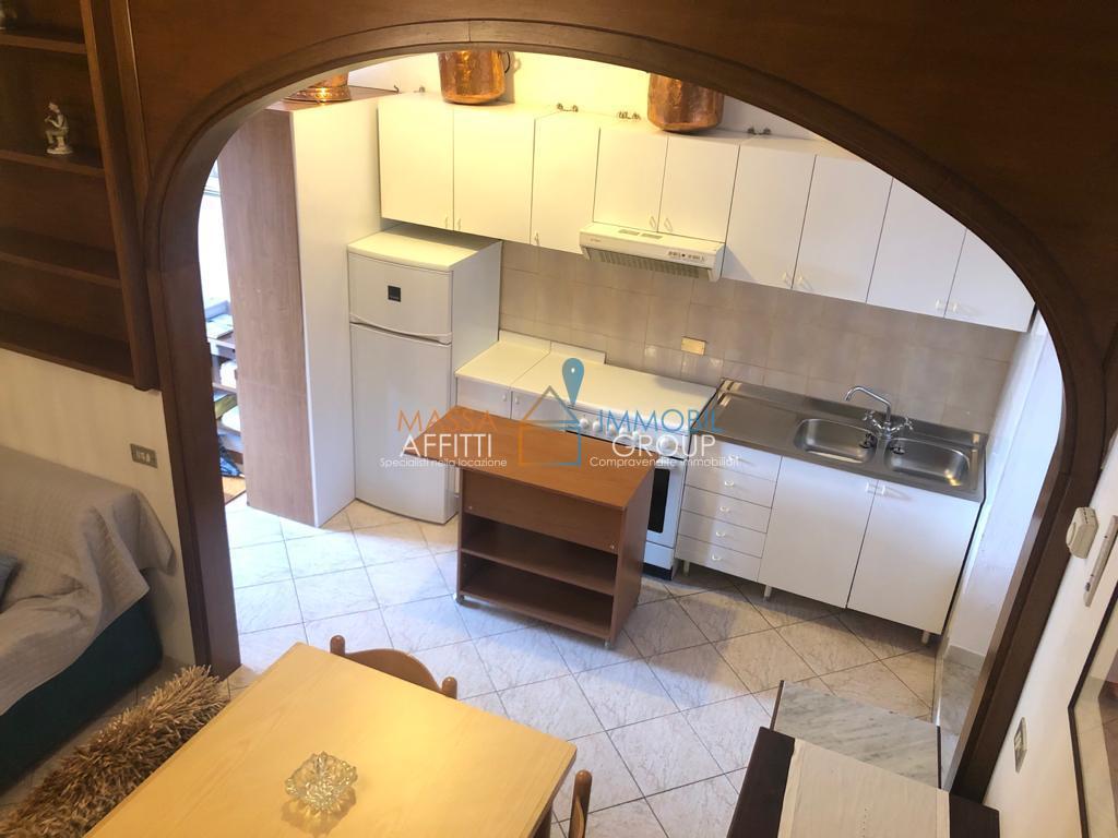 casa indipendente in affitto a Massa in zona Marina di Massa