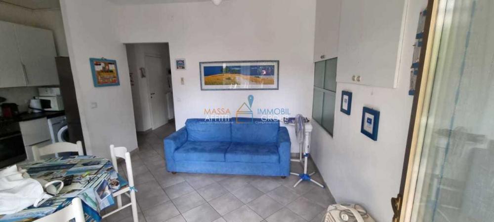 appartamento in affitto a Massa in zona Marina di Massa